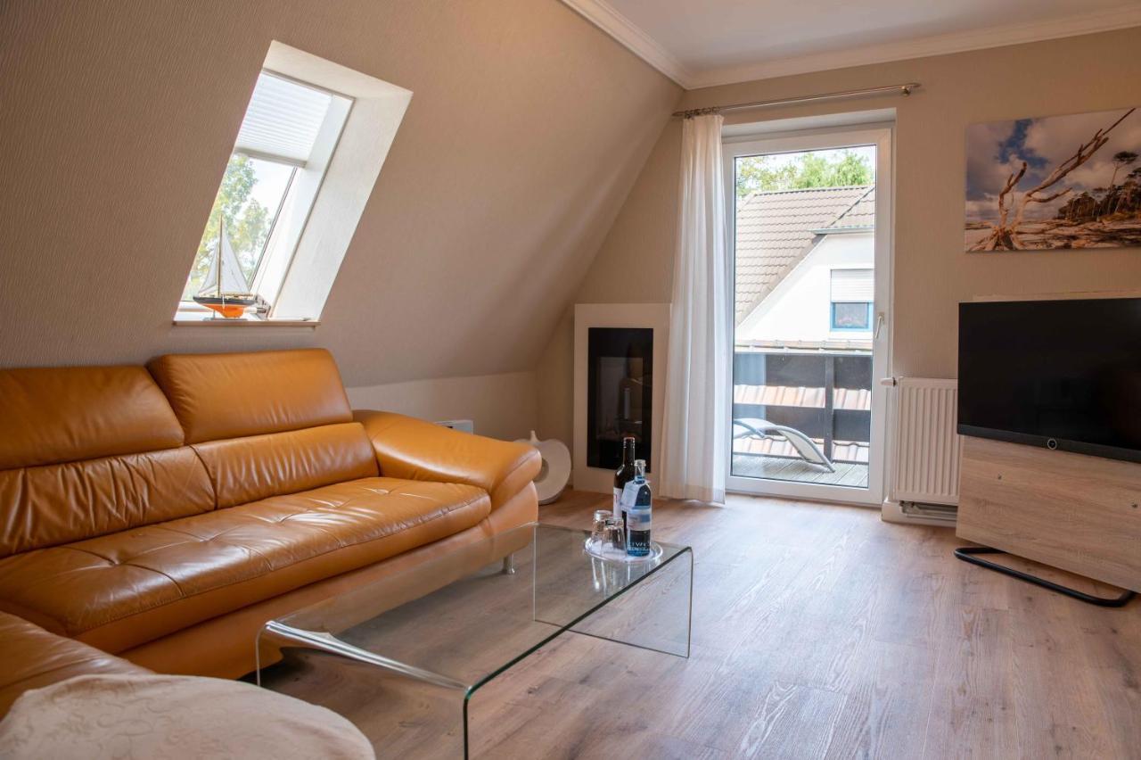 Ferienwohnungen Hofmann Zingst Exteriör bild